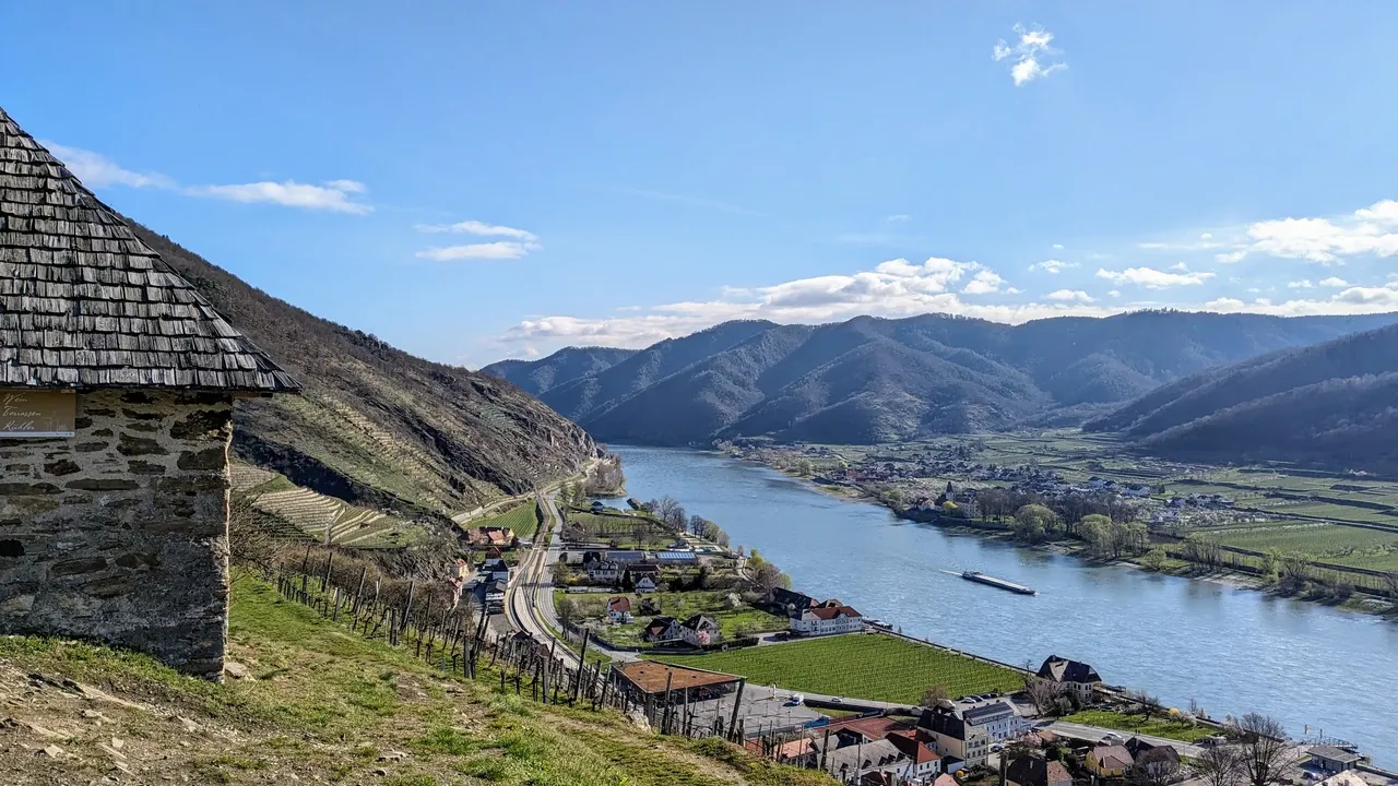 Wonderful Panorama on top the Tausendeimerberg in Spitz.